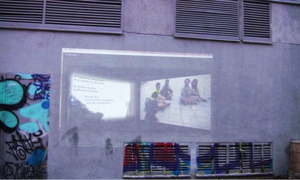 Projections sur des façades urbaines dans les quartiers de Arganzuela, Villaverde, Vallecas, Hortaleza, Fuencarral et Vicálvaro à Madrid avec la participation de médiation sociale.